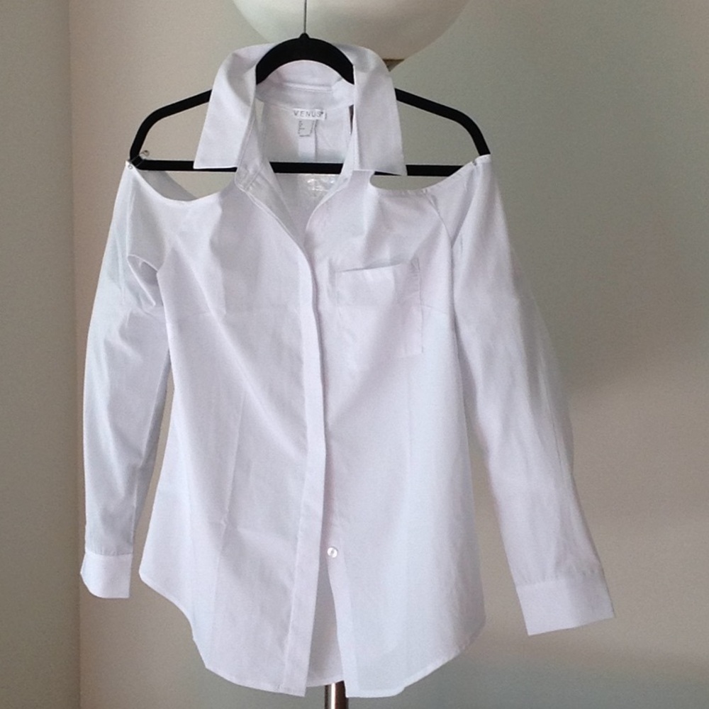 ๐ด VENUS - Crisp White 'Cold Shoulder' Shirt - Picture 3 of 5